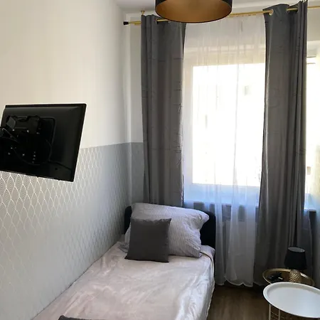 Clicktheflat Moczydlo Хостел Варшава